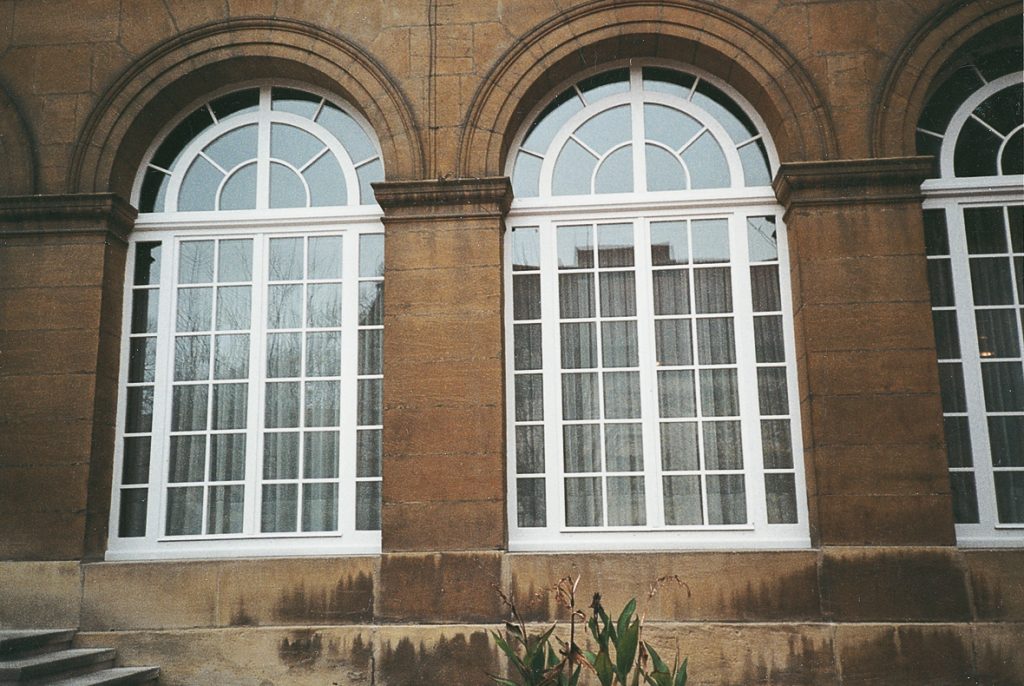 Fenêtre bois pour bâtiment classé